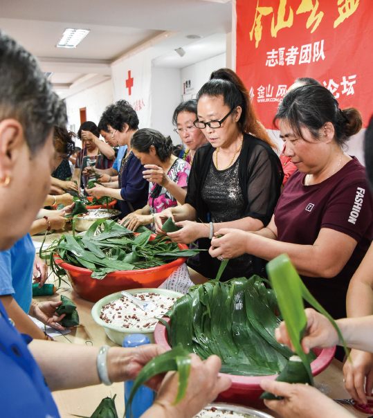 《与爱同行》 镇江 甄轩 摄