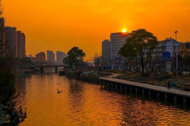 《夕阳下的滨河别样美》拍摄者：许大才